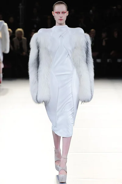 Look 5